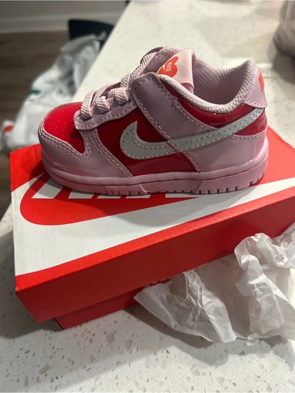 Nike Kids Low-Top Sneakers in Pink, Red & White